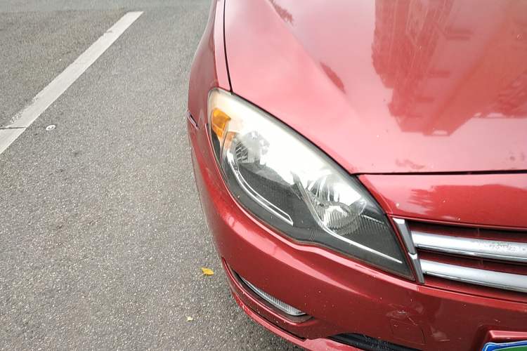 Used Soueast V5 Lingzhi 2013 1.5L Manual Comfort Model CNG Right Front Headlight