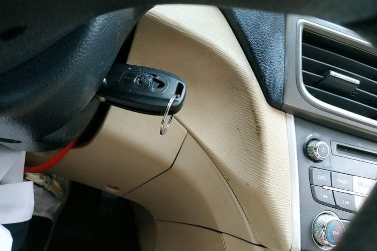 Used Soueast V5 Lingzhi 2013 1.5L Manual Comfort Model CNG Vehicle Key