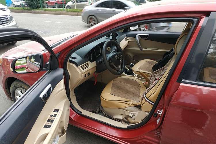 Used Soueast V5 Lingzhi 2013 1.5L Manual Comfort Model CNG Driver Seat