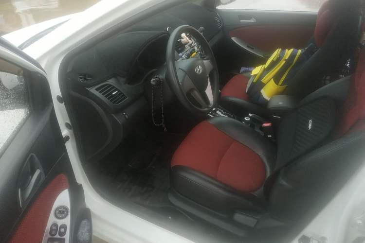 Used Hyundai Verna Ray 2014 1.4L Automatic GLX Driver Seat