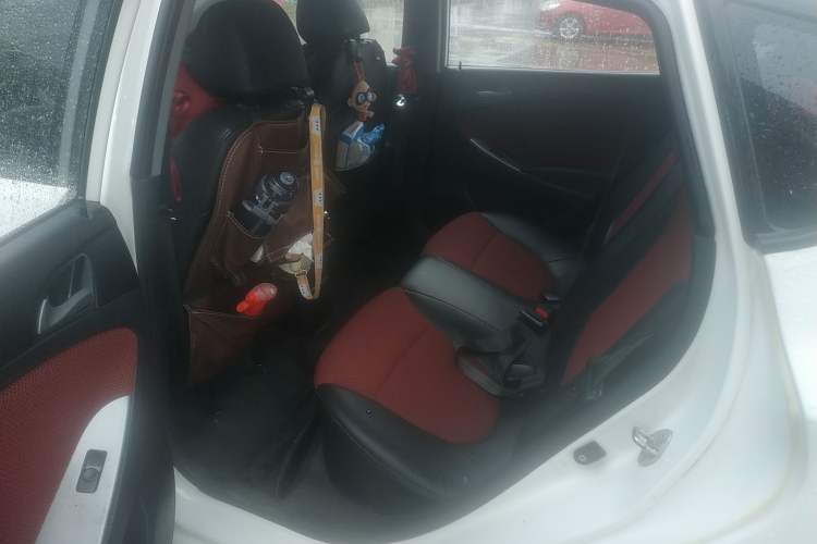 Used Hyundai Verna Ray 2014 1.4L Automatic GLX Left Rear Seat