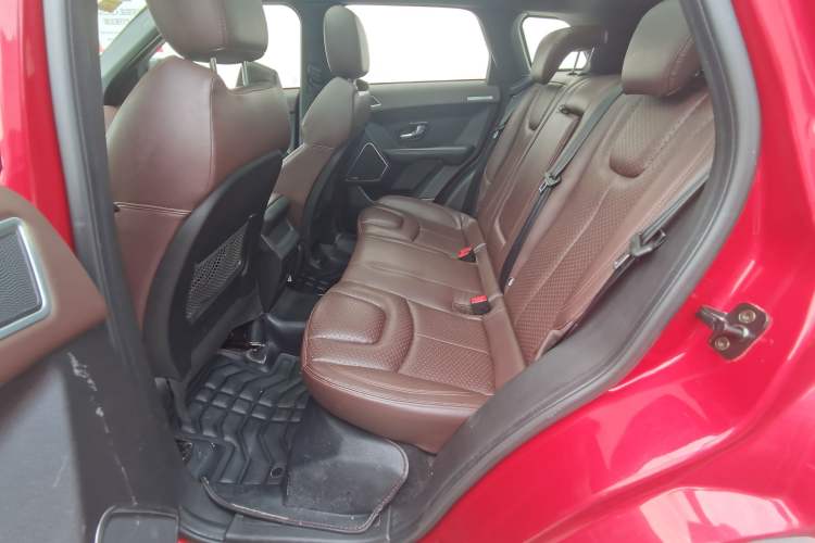 Used Land X7 2015 2.0T Panoramic Prestige Edition
