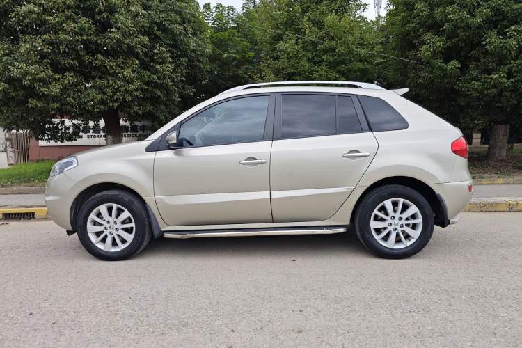 Used Renault Koleos 2012 2.5L Two-Wheel Drive Comfort Edition with Navigation