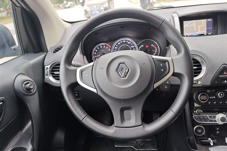 Used Renault Koleos 2012 2.5L Two-Wheel Drive Comfort Edition with Navigation