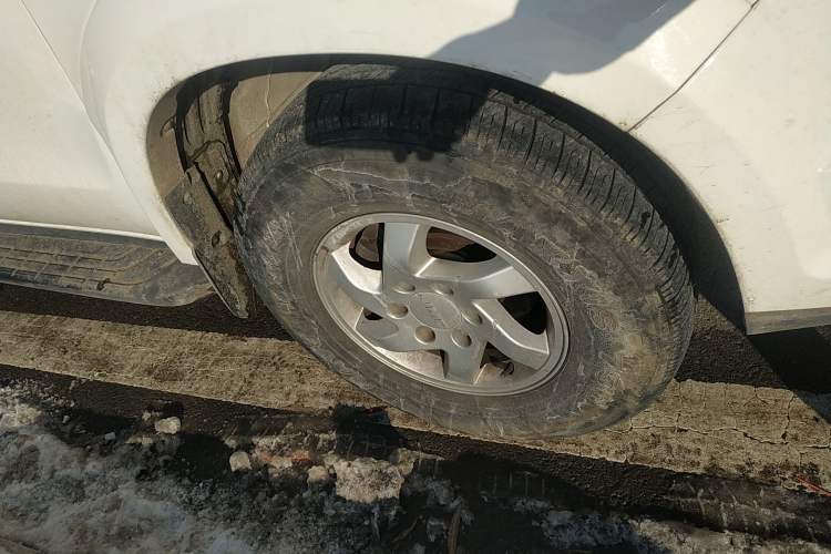 Used JMC Yuhu 5 2018 2.4T Classic Edition Diesel Manual 4x4 Luxury Version JX4D24A5L