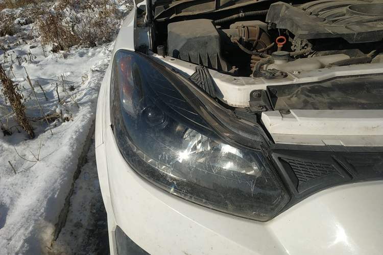 Used JMC Yuhu 5 2018 2.4T Classic Edition Diesel Manual 4x4 Luxury Version JX4D24A5L