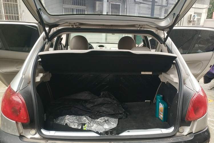 Used Peugeot 206 2007 1.6L Automatic Active Version