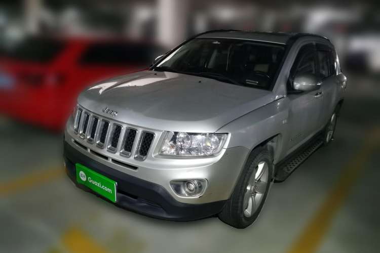 Used Jeep Compass 2011 2.4L four-wheel drive Comfort version