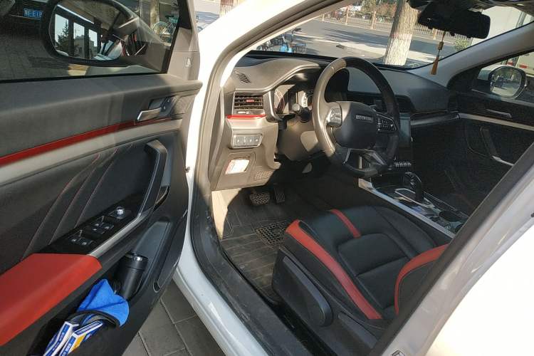 Used Haval H4 2019 1.5 GDIT DCT Luxury Smart Connectivity Version China VI Standard
