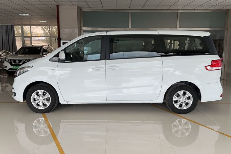 Used SAIC MAXUS G10 2015 2.0T Automatic Anniversary Edition
