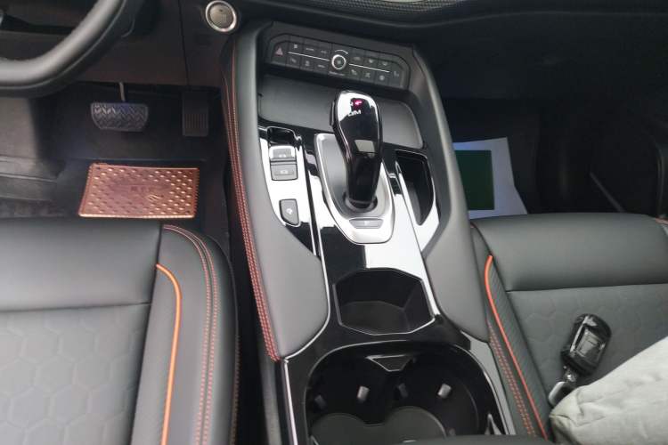 Used Haval F7 2021 2.0T All-Wheel Drive iJoy
