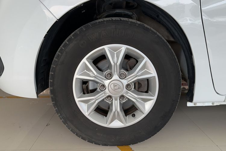 Used SAIC MAXUS G10 2015 2.0T Automatic Anniversary Edition

