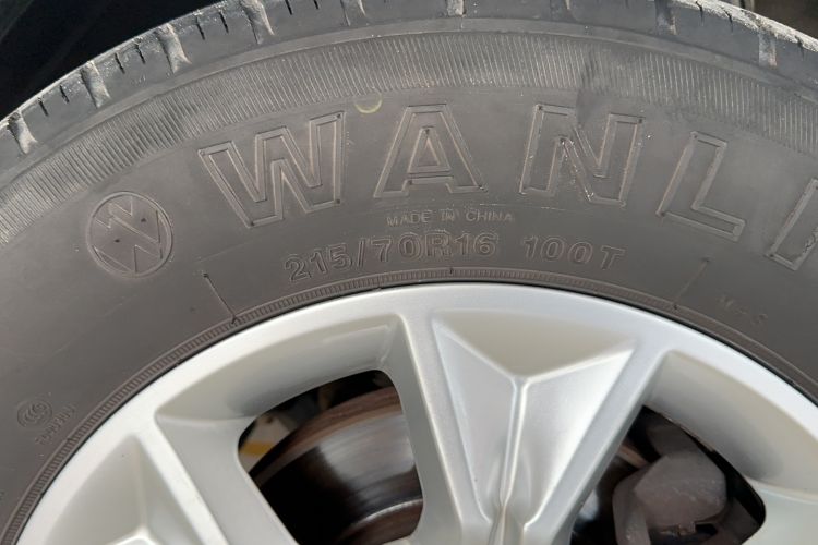 Used SAIC MAXUS G10 2015 2.0T Automatic Anniversary Edition

