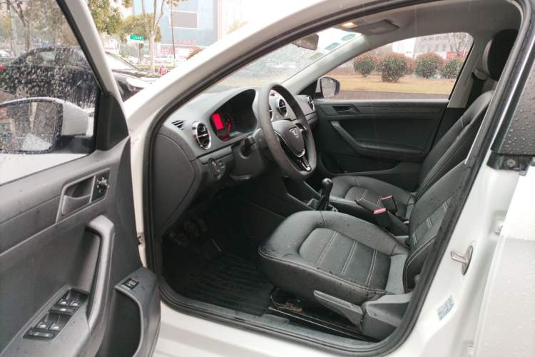 Used Jetta VA3 2019 1.5L Manual Entry-Level Version