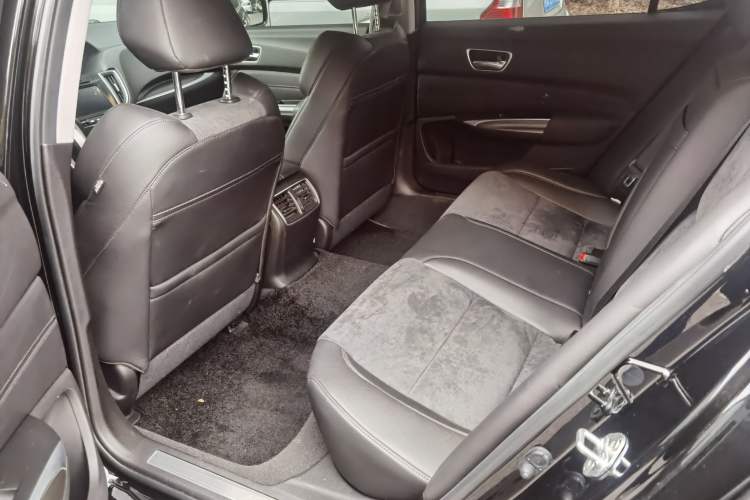 Used Acura TLX-L 2018 2.4L Comfort Edition