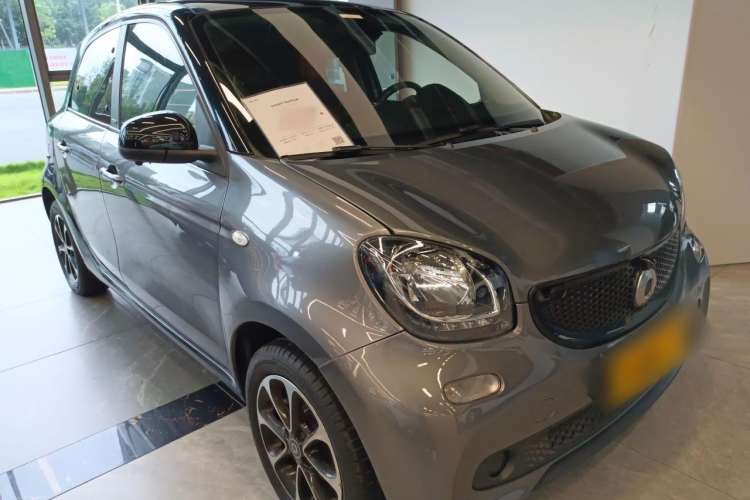 Used smart forfour 2016 1.0L 52 kW Passion Edition
