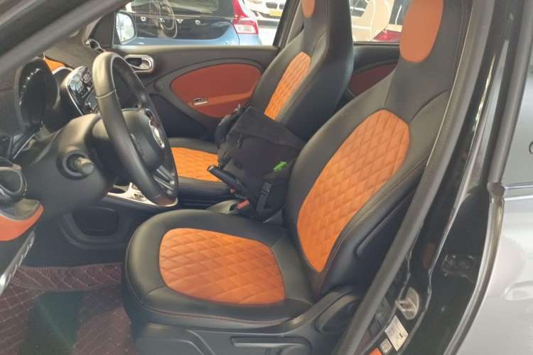 Used smart forfour 2016 1.0L 52 kW Passion Edition
