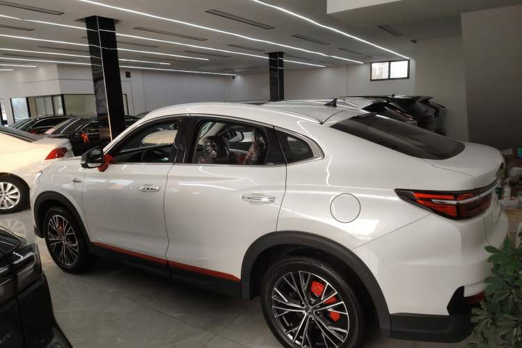 Used Changan CS85 COUPE 2023 1.5T DCT Prestige Edition
