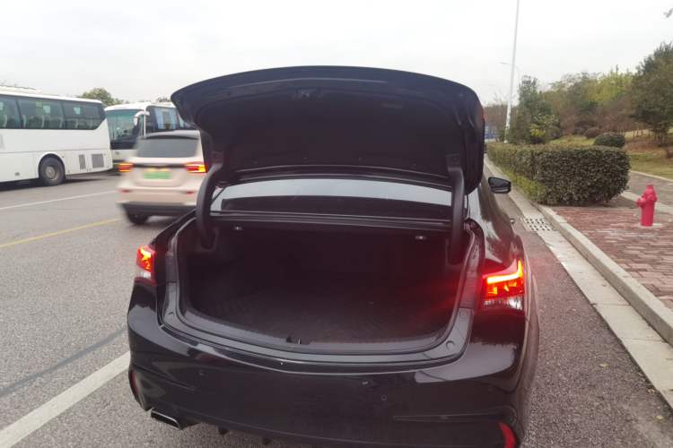 Used Acura TLX-L 2018 2.4L Comfort Edition