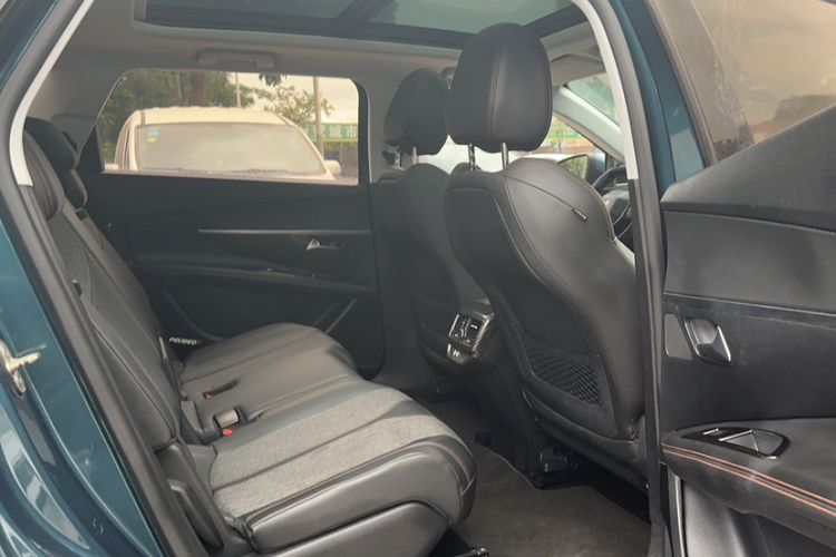 Used Peugeot 5008 2017 380THP 7-Seater Elite Edition Interior 6