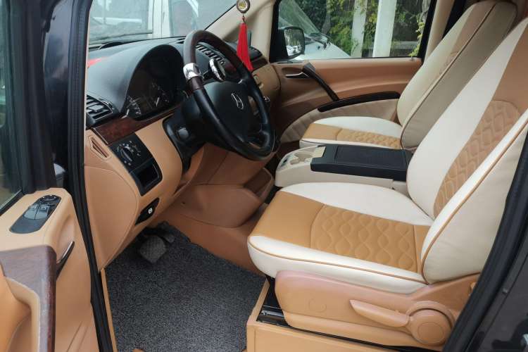 Used Mercedes-Benz Vito 2013 3.0L Elite Edition
