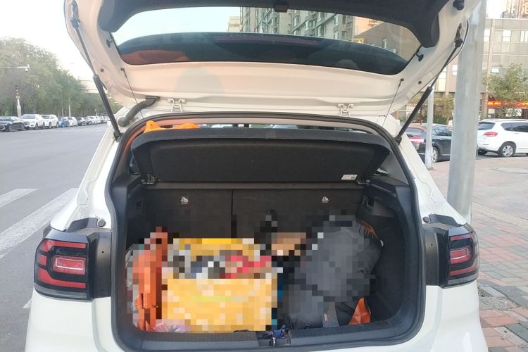 Used Volkswagen Tacqua 2020 1.5L Automatic Yue Trunk