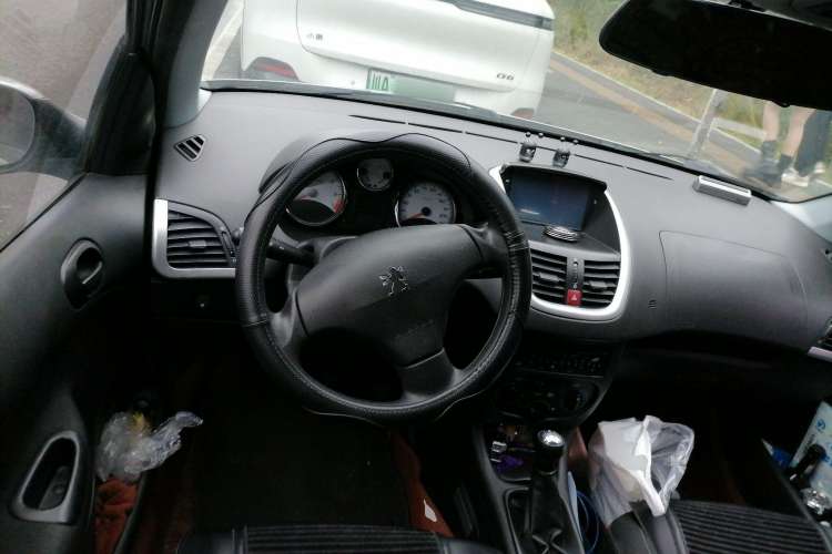 Used Peugeot 207 2011 Sedan 1.4L Manual Yule Edition
