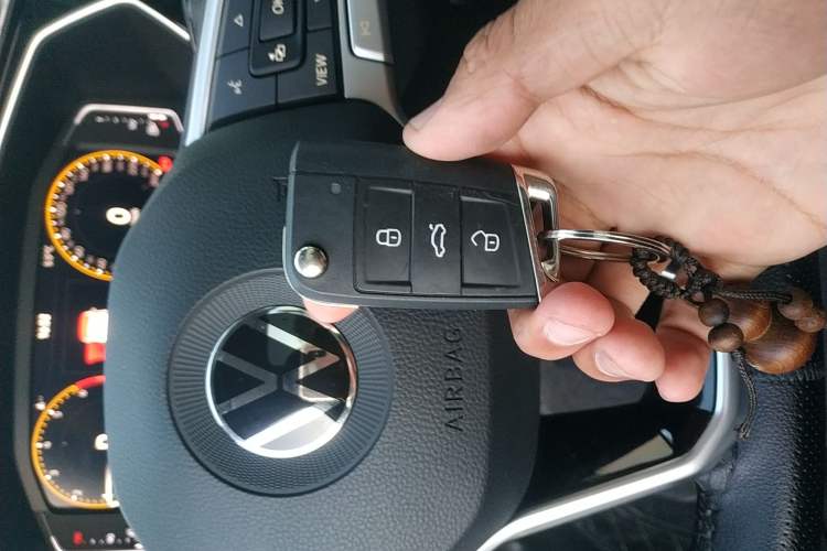 Used Volkswagen Tacqua 2020 1.5L Automatic Yue Vehicle Key