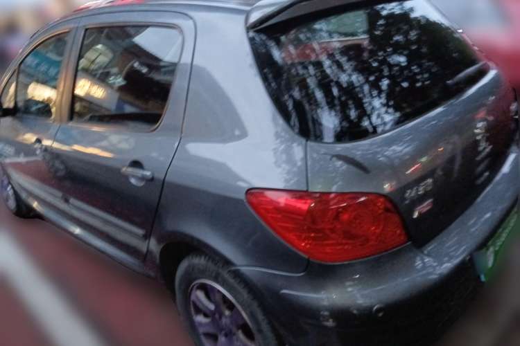 Used Peugeot 307 2012 Hatchback 1.6L Automatic Comfort Edition