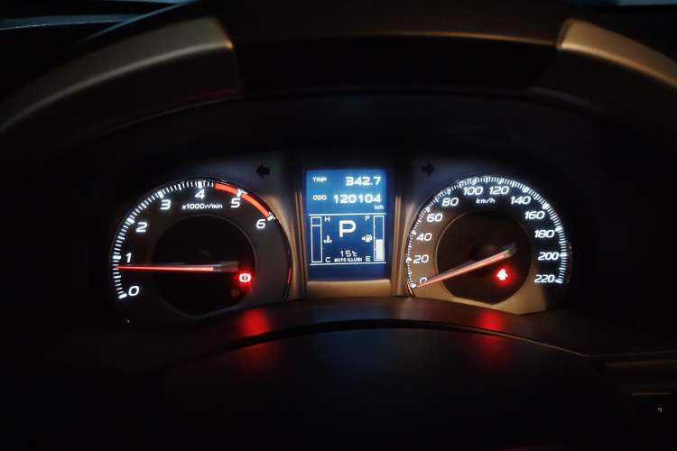 Used Isuzu mu-X 2017 2.5T Two-Wheel Drive Automatic Luxury 7-Seater