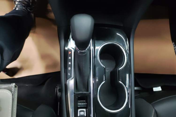 Used Chevrolet Equinox 2021 535T Yujie Edition
