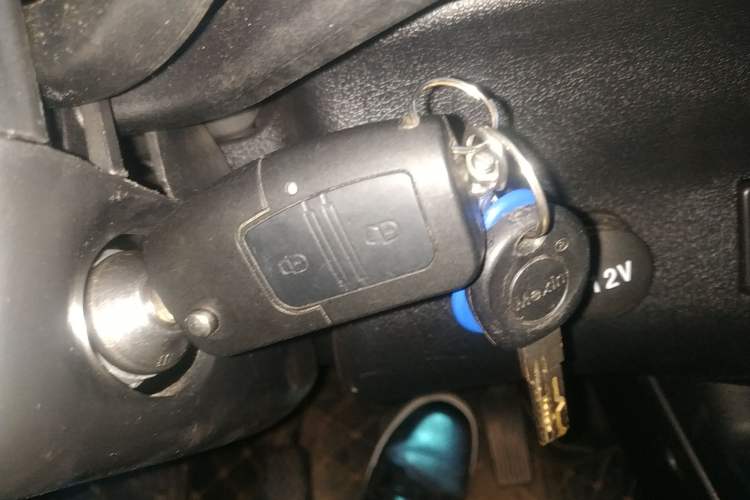 Used JMC Transit 2019 2.8T Commercial Version Short Wheelbase Low Roof 6-Seater China VI Emission Standard JX493