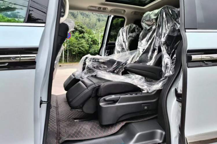 Used Honda Elysion 2024 2.0L eHEV Luxury Edition