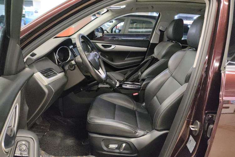 Used Zotye SR7 2016 1.5T CVT Cube Heart Edition China V Standard