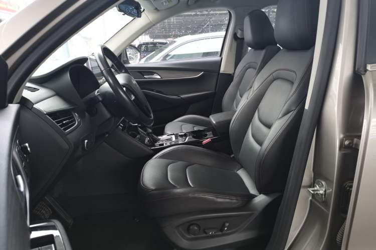 Used BORGWARD BX5 2017 20TGDI Automatic Two-Wheel Drive Pioneer Edition
