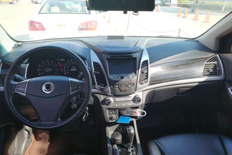 Used SsangYong Korando 2014 2.0L Gasoline Two-Wheel Drive Automatic Collection Edition