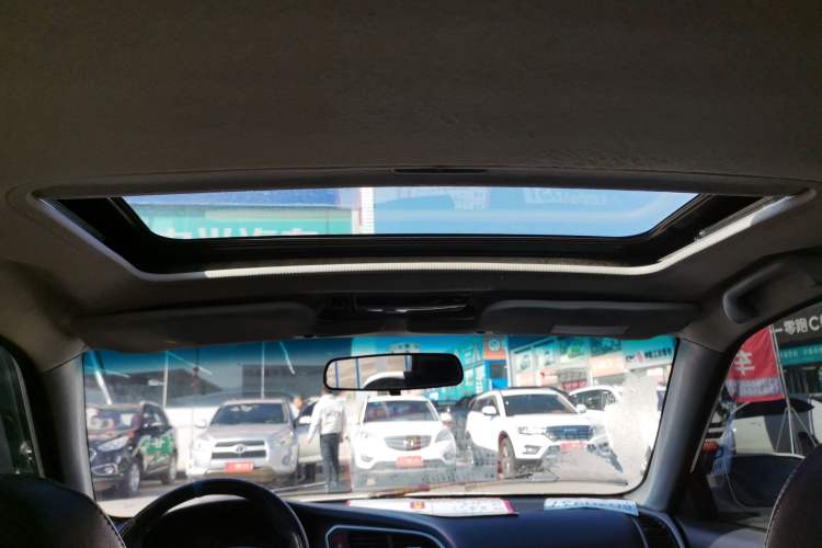 Used Soueast V3 Lingyue 2015 1.5L Manual Style Edition