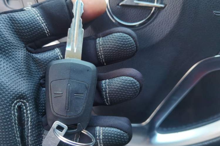 Used Opel Antara 2013 2.4L 4x4 Luxury Edition