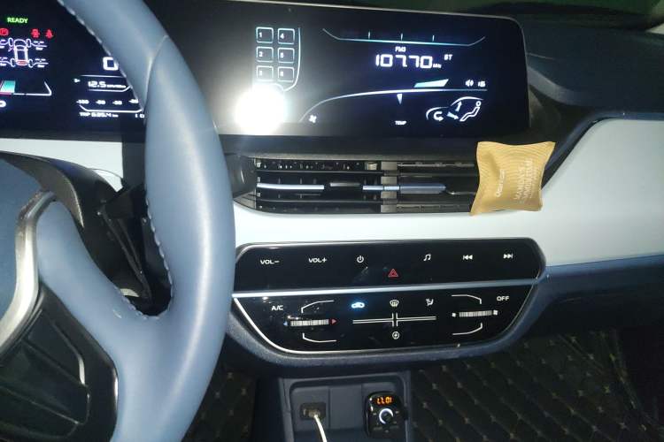 Used CHANGAN OSHAN Benni E-Star 2022 Qingxin Edition Colorful Model Lithium Iron Phosphate
