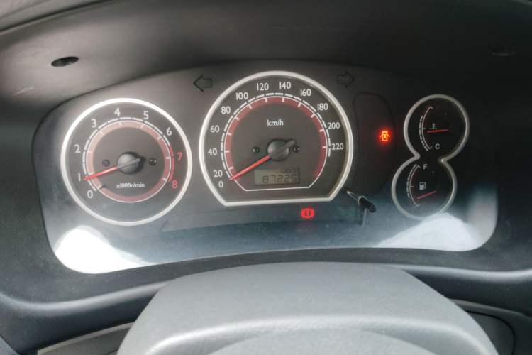 Used Soueast V3 Lingyue 2008 1.5L Manual Flagship Edition Odometer Close Up