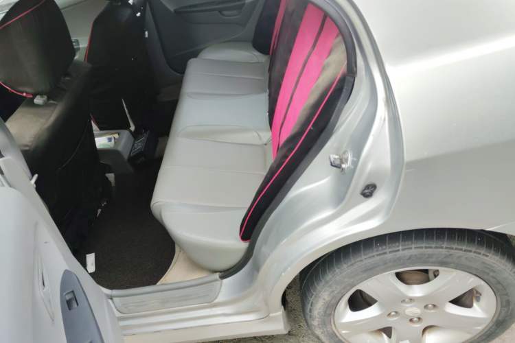 Used Soueast V3 Lingyue 2008 1.5L Manual Flagship Edition Left Rear Seat