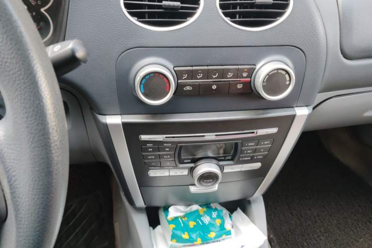 Used Soueast V3 Lingyue 2008 1.5L Manual Flagship Edition Audio And AC Panel