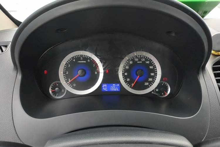 Used Geely Auto Diamond 2014 Sedan 1.5L Manual Luxury Model
