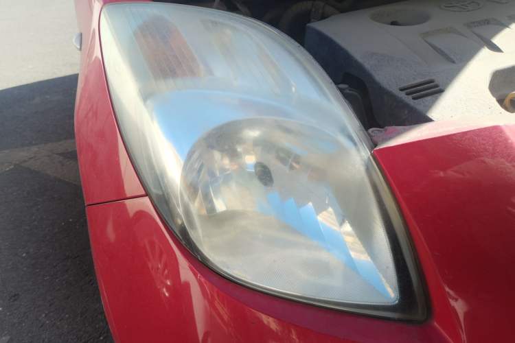 Used Toyota Yaris 2009 1.6E Manual Comfort Edition Right Front Headlight