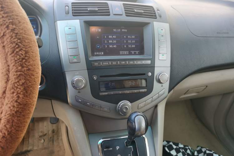 Used BYD S6 2011 2.4L Automatic Luxury Edition
