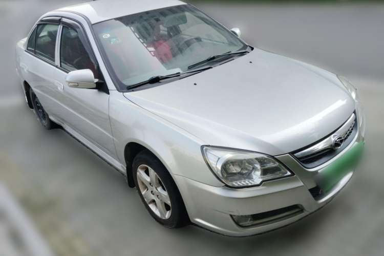 Used Soueast V3 Lingyue 2008 1.5L Manual Flagship Edition Front Right 45 Deg