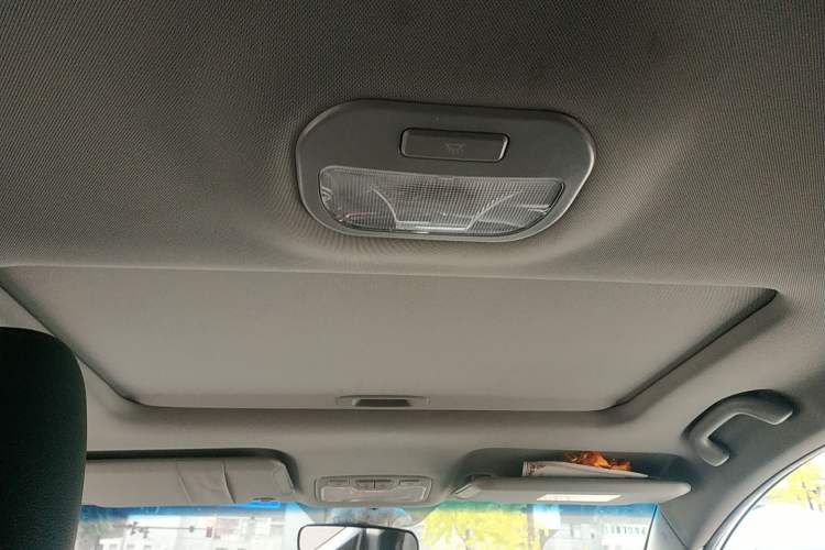 Used JAC Refine S3 2017 1.6L CVT Smart Connect Model
