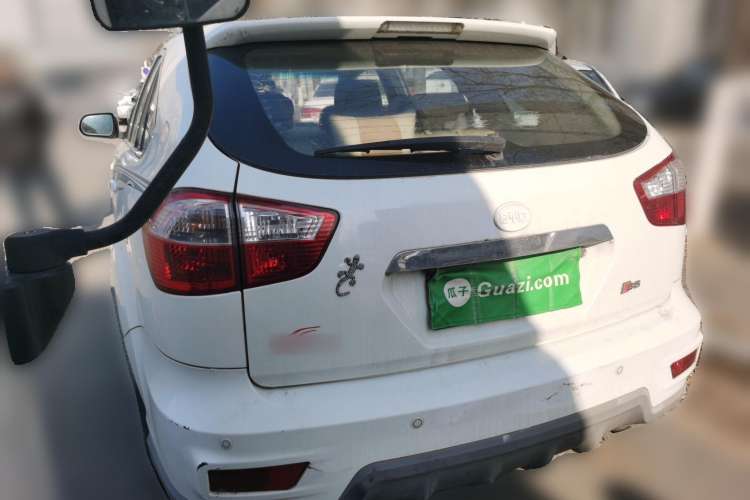 Used BYD S6 2011 2.4L Automatic Luxury Edition
