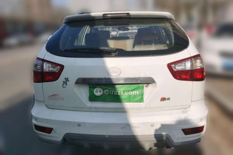 Used BYD S6 2011 2.4L Automatic Luxury Edition
