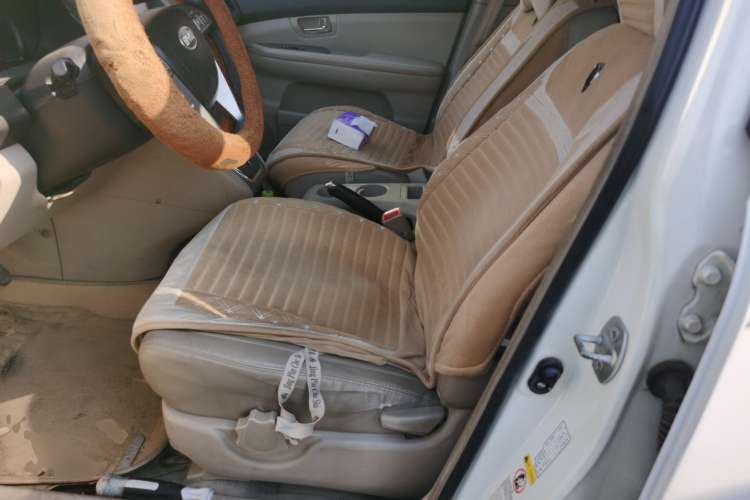 Used BYD S6 2011 2.4L Automatic Luxury Edition
